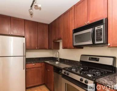 Main picture of 625 W Wrightwood Ave Apartments