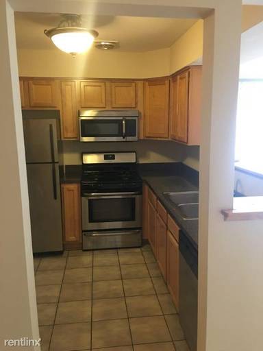 Main picture of 205 W Miner St