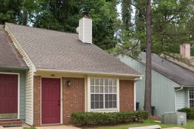Main picture of 134 S Whetherbine Way