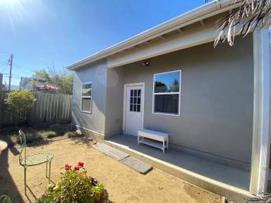 Main picture of 624 40th St