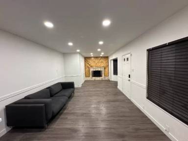 Main picture of 561 Beverly Ave