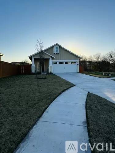 Main picture of 155 Edward R Gaytan St