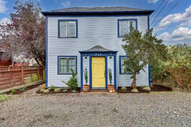 Main picture of 717 Franklin St