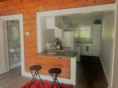 Main picture of 715 W Hollywood Ave