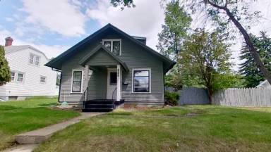 Main picture of 469 2nd Avenue East N