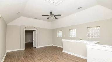 Main picture of 6945 Ponzano