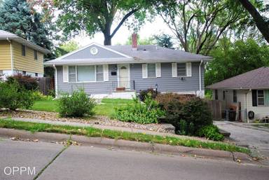 Main picture of 6316 Pratt St