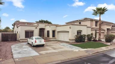Main picture of 2320 S Sorrelle