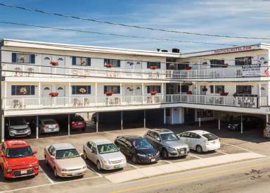 Main picture of 147 Ashworth Ave