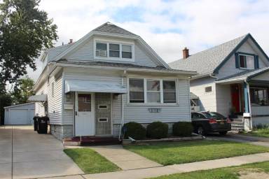 Main picture of 60 Hawthorne Ave