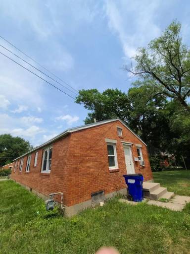 Main picture of 1909 N Madison St