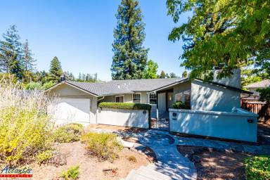 Main picture of 1997 Deodara Dr