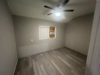 Main picture of 535 N Orange Ave