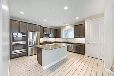 Main picture of 164 Pace Ave