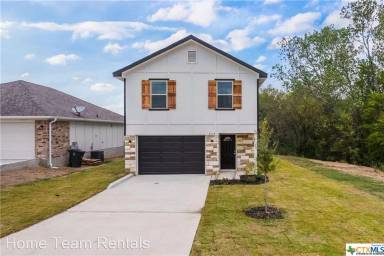 Main picture of 909 E Mary Jane Dr