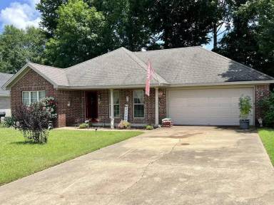 Main picture of 20 Livingstone Dr