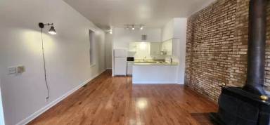 Main picture of 1014 Russell Blvd