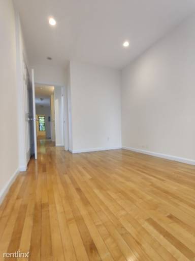 Main picture of 432 W 39th St