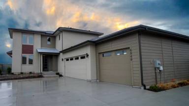 Main picture of 6849 E Warm Springs Ave