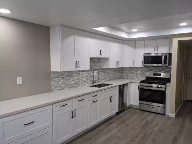 Main picture of 5151 Walnut Ave