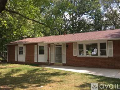 Main picture of 934 Longfellow Ct