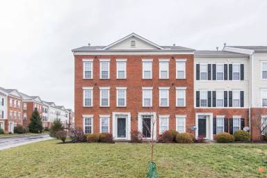 Main picture of 2457 Aristocracy Cir