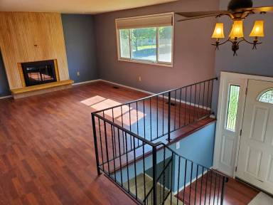 Main picture of 4023 S Lacey St