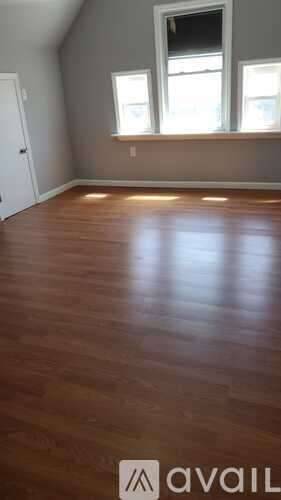 Main picture of 955 Clinton Ave