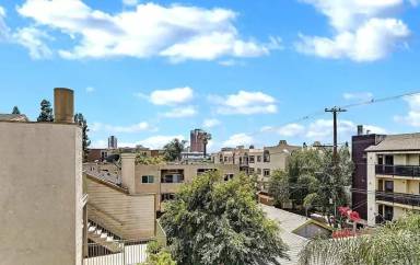 Main picture of 645 Chestnut Ave