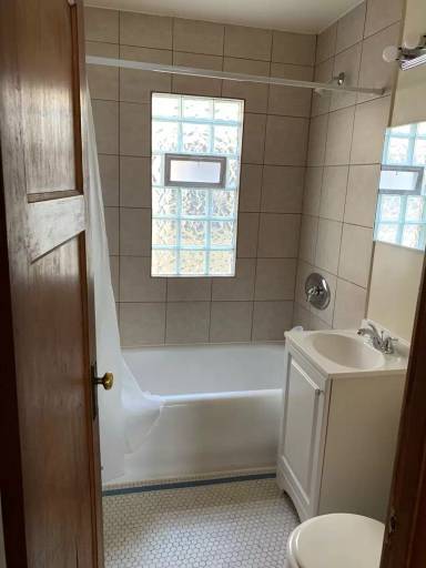 Main picture of 2760 N 51st St