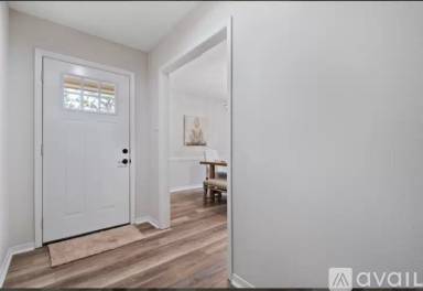Main picture of 6521 Gaslight Ln S