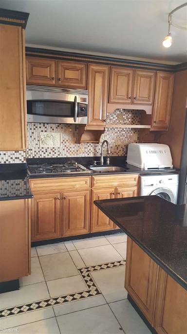 Main picture of 420 64th St