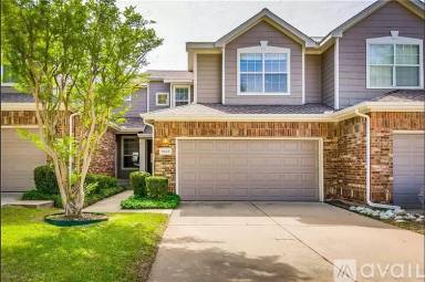 Main picture of 9933 Castlewood Dr
