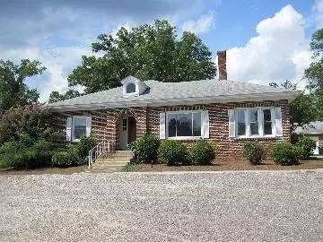 Main picture of 724 Highland Park Dr