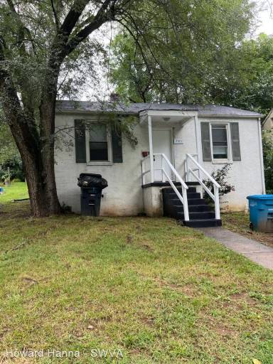 Main picture of 711 Orange Ave NW