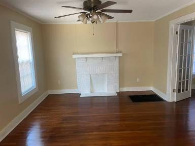 Main picture of 574 Marianna St