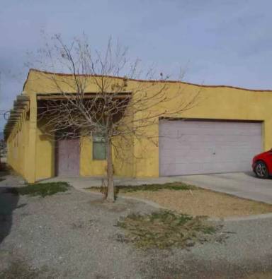 Main picture of 2020 E Ambush St