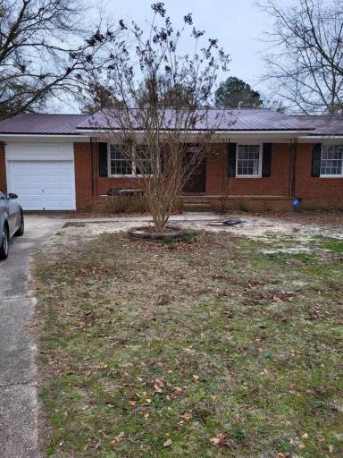 Main picture of 605 Francis Ct