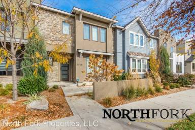 Main picture of 3816 E Parkcenter Blvd