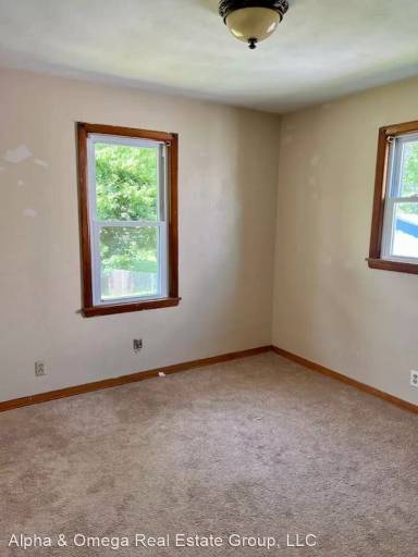 Main picture of 295 Dale Ave