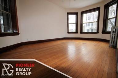 Main picture of 2453 N Spaulding Ave