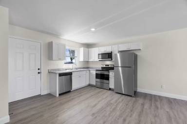 Main picture of 222 Iylas Ln
