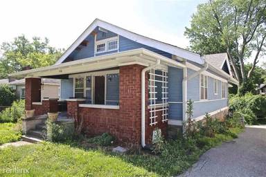 Main picture of 526 E University St