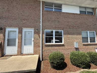 Main picture of 1404 Bloomingdale Rd