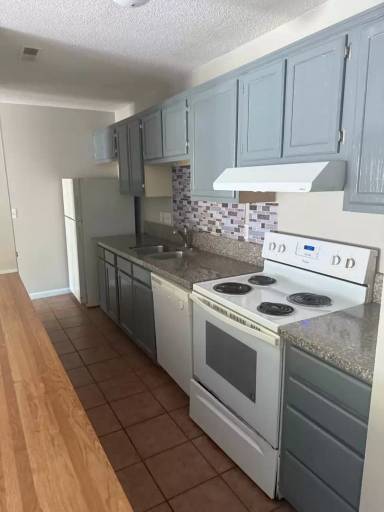 Main picture of 2332 W Vandalia Rd
