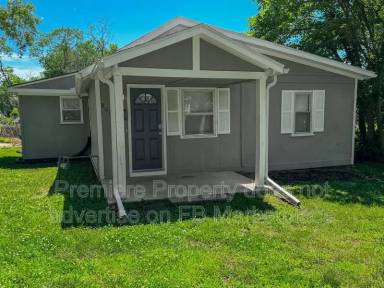 Main picture of 807 S Savage St