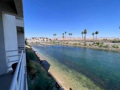 Main picture of Roadhaven Marina