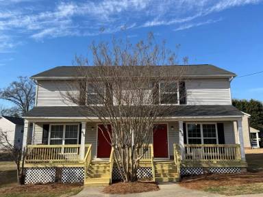 Main picture of 536 Walter St