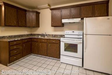 Main picture of 215 E 100 N