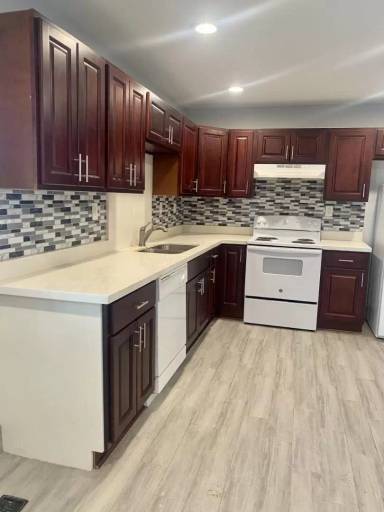 Main picture of 505 Oak Allee Dr